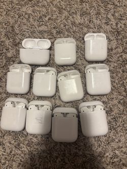airpods(READ DISCRIPTION)