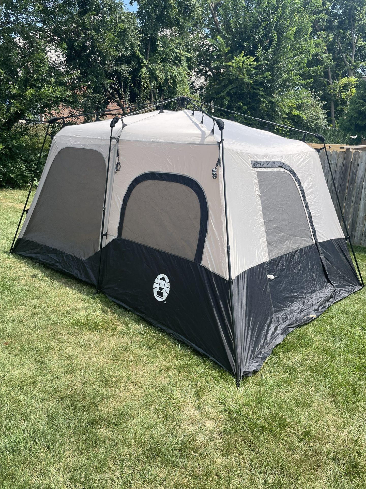 Coleman Instant Cabin Tent 8 (10’x14’)