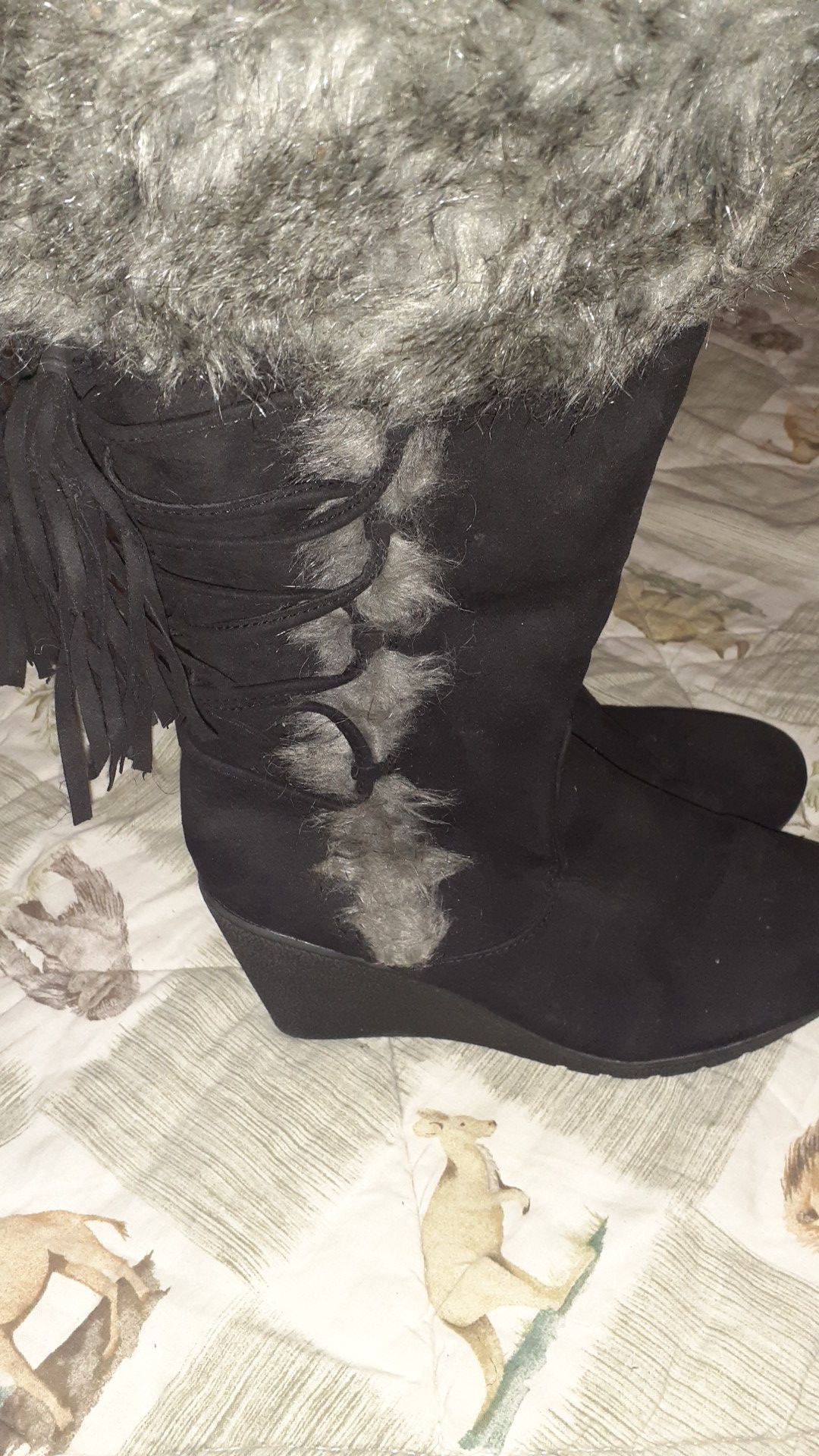 Romina size 8 black textile with faux fur upper boots