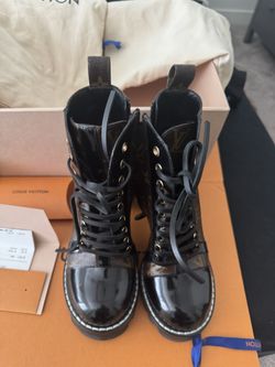 Woman lv Boots High top Like New 100% Authentic Size 36 LV Fits 5-5.5- 1300$ OBO 