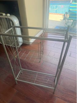 Magazine and newspaper rack