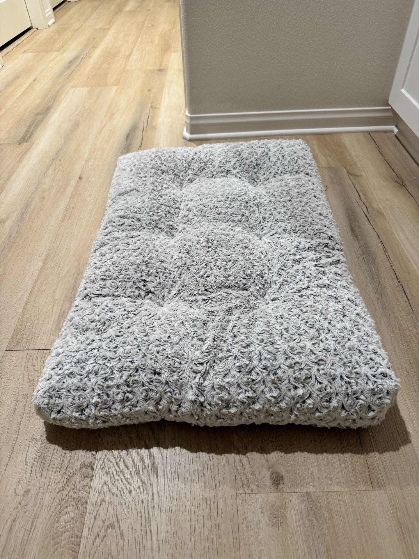 Fluffy Dog Bed for Sale! (Large) πΎ