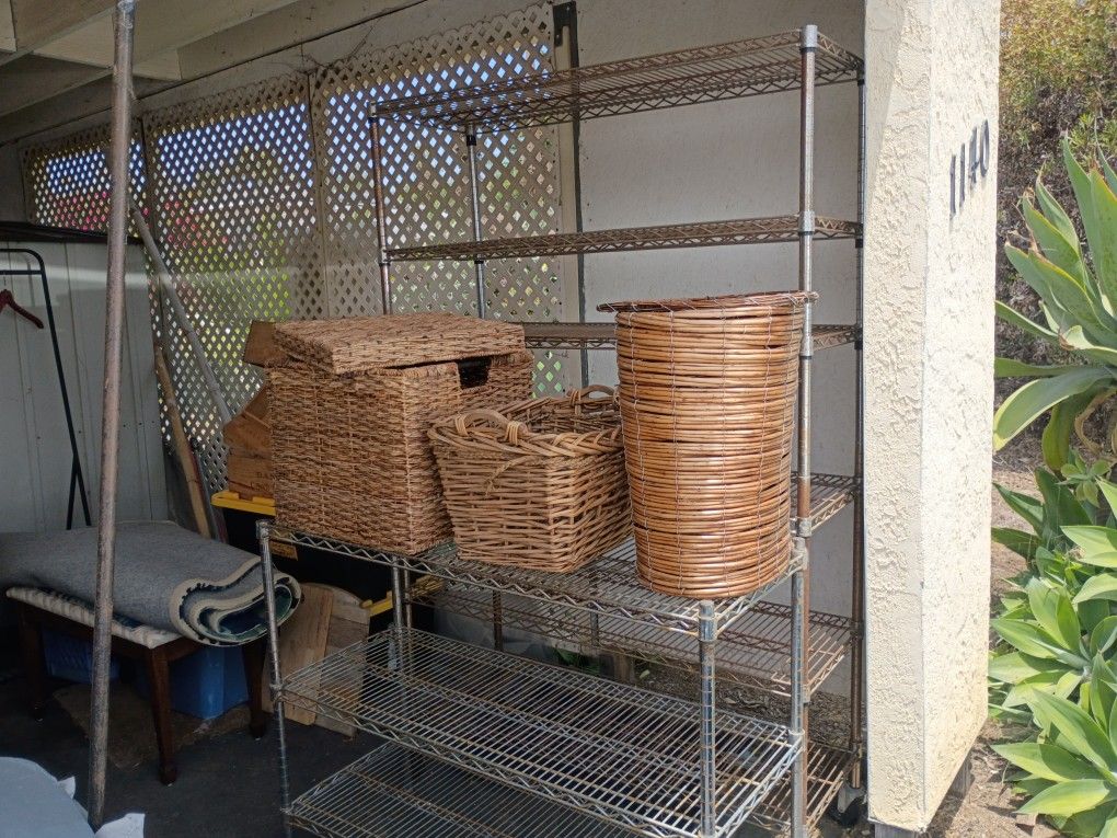 3 Large Wicker Baskets With Lids