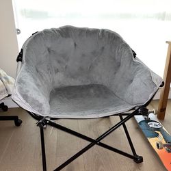 Foldable Club Chair