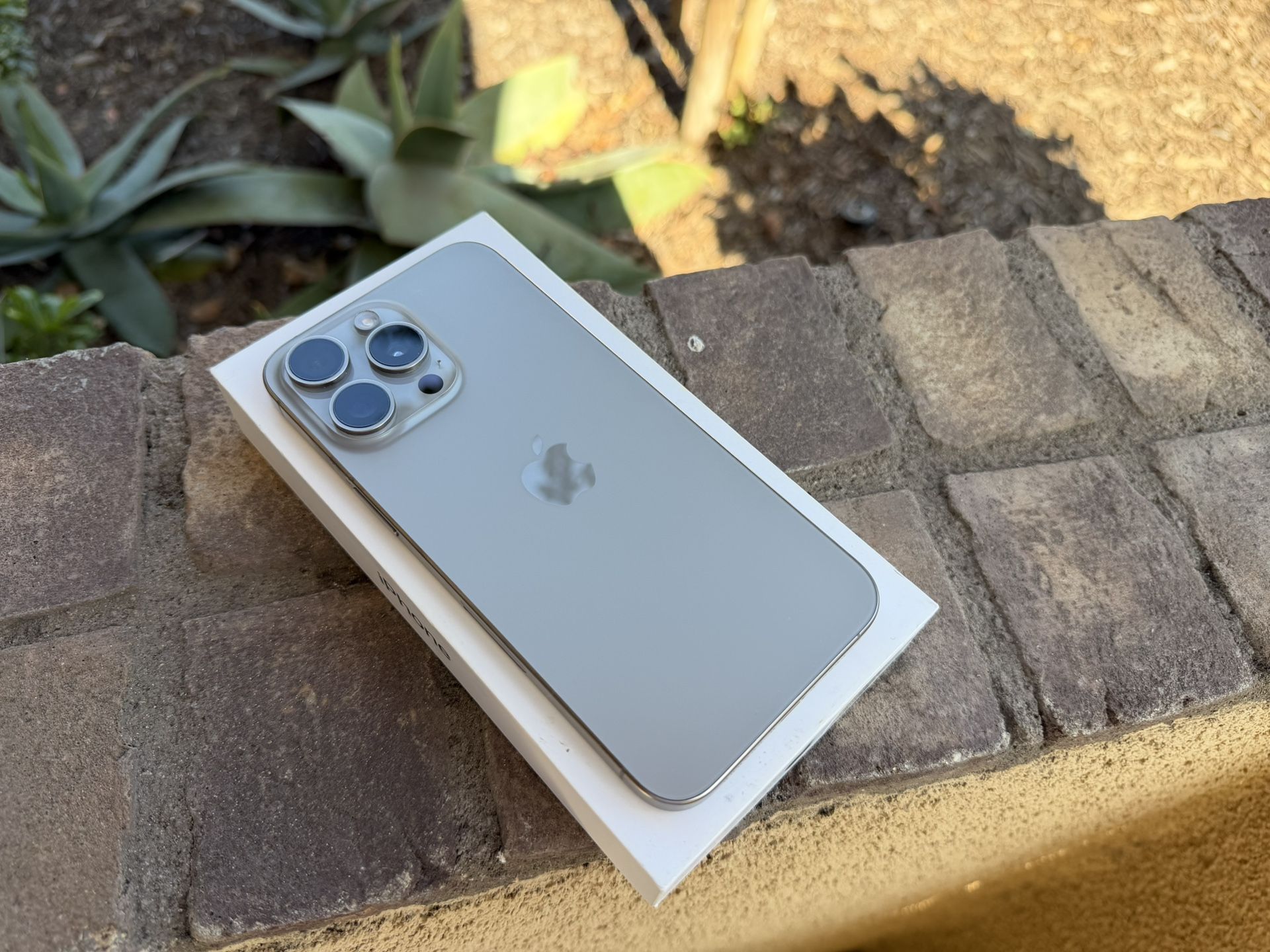 iPhone 15 Pro Max Unlocked