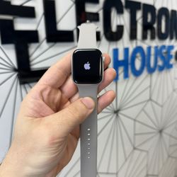 Apple Watch SE 2nd Gen Silver 44mm gps & celular Unlocked like New