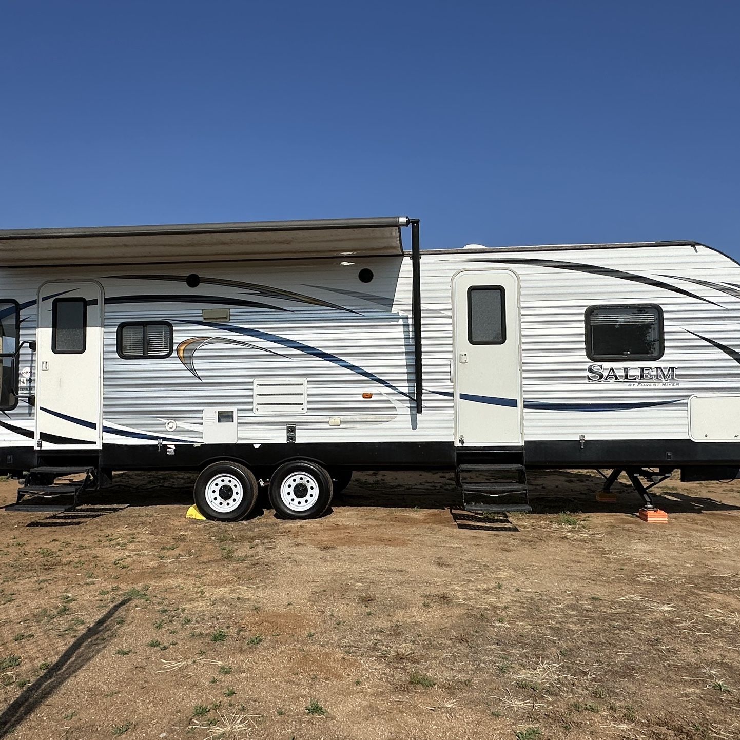 2015 FOREST RIVER SALEM 30FT