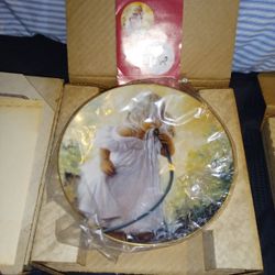 Great Valentine Gifts!! Beautiful Vintage Authentic Decorative Plates By Artist Like Norman Rockwell And More They Come With Certificates 