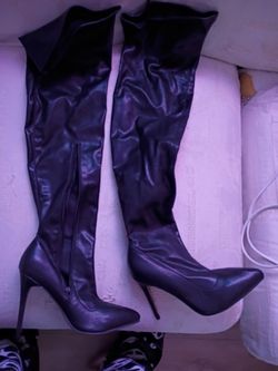 Anna Michelle size 8.5