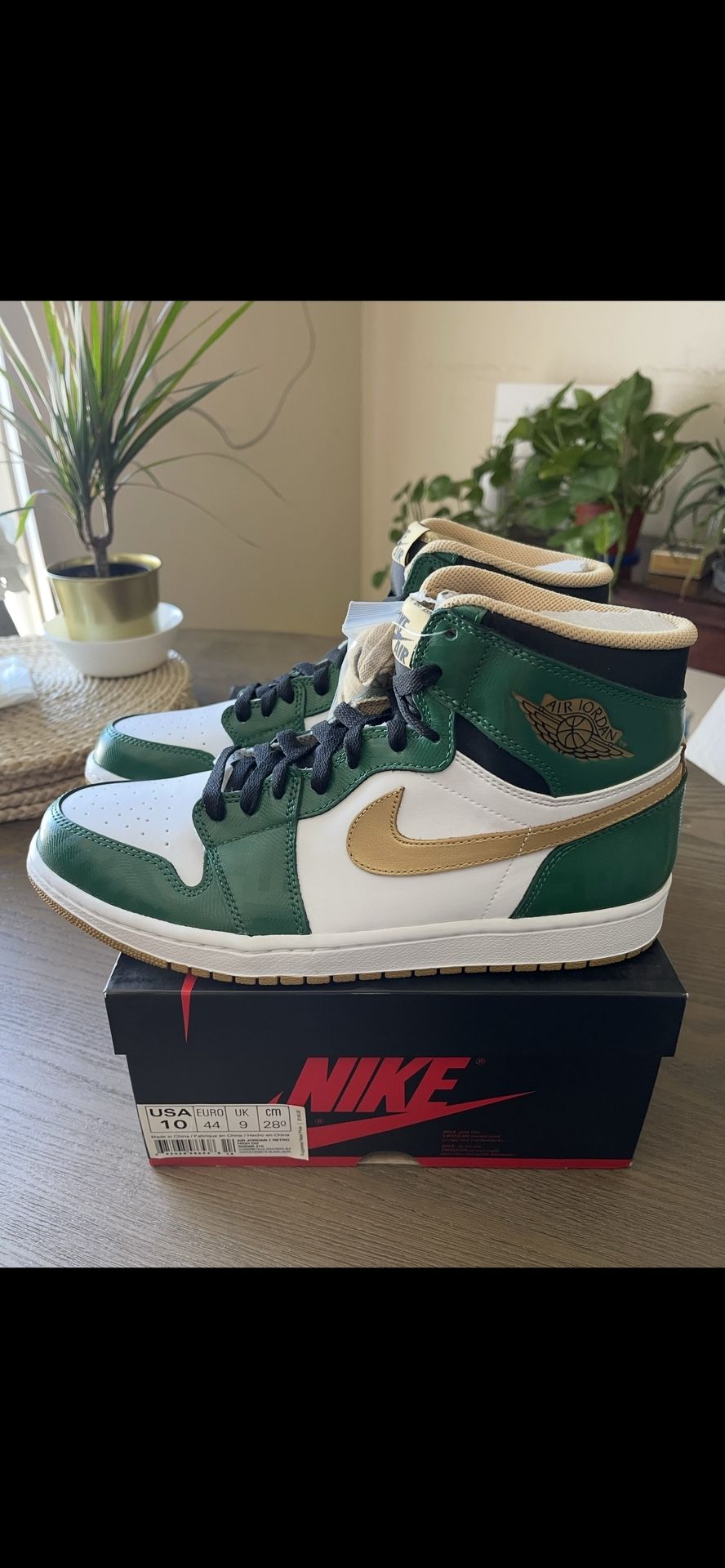 Jordan 1 Retro High OG “Clover” – Size 10