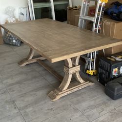 Dinning Table 