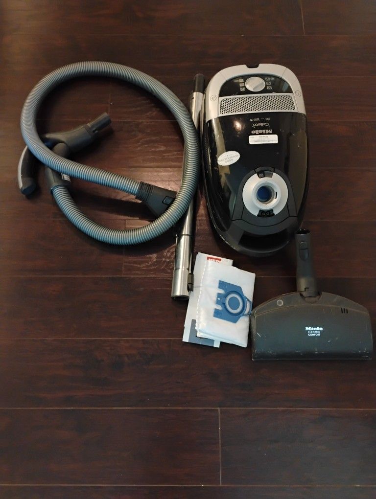 Miele Callisto Vacuum Cleaner