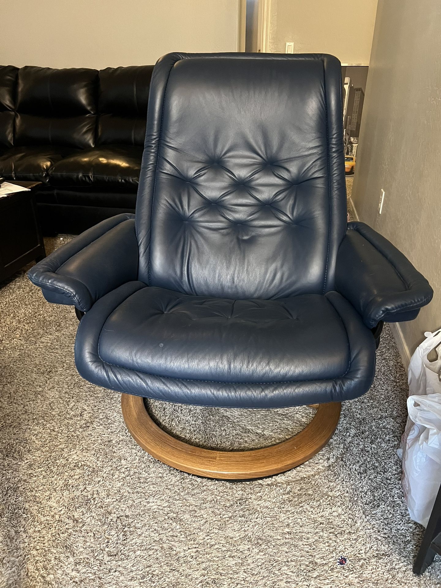 Ekornes Reclining Royal Chair