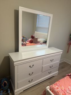 Dresser W Mirror