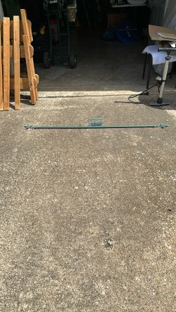 Expandable Curtain Rod With Hardware