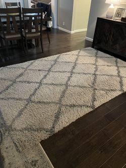 6x9’ Ivory & Gray Rug