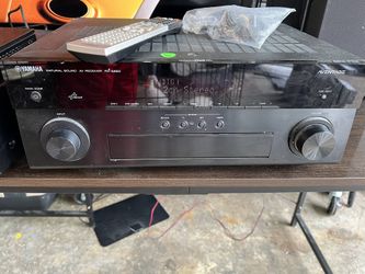 Yamaha Aventage RX-A820 7.1 Receiver