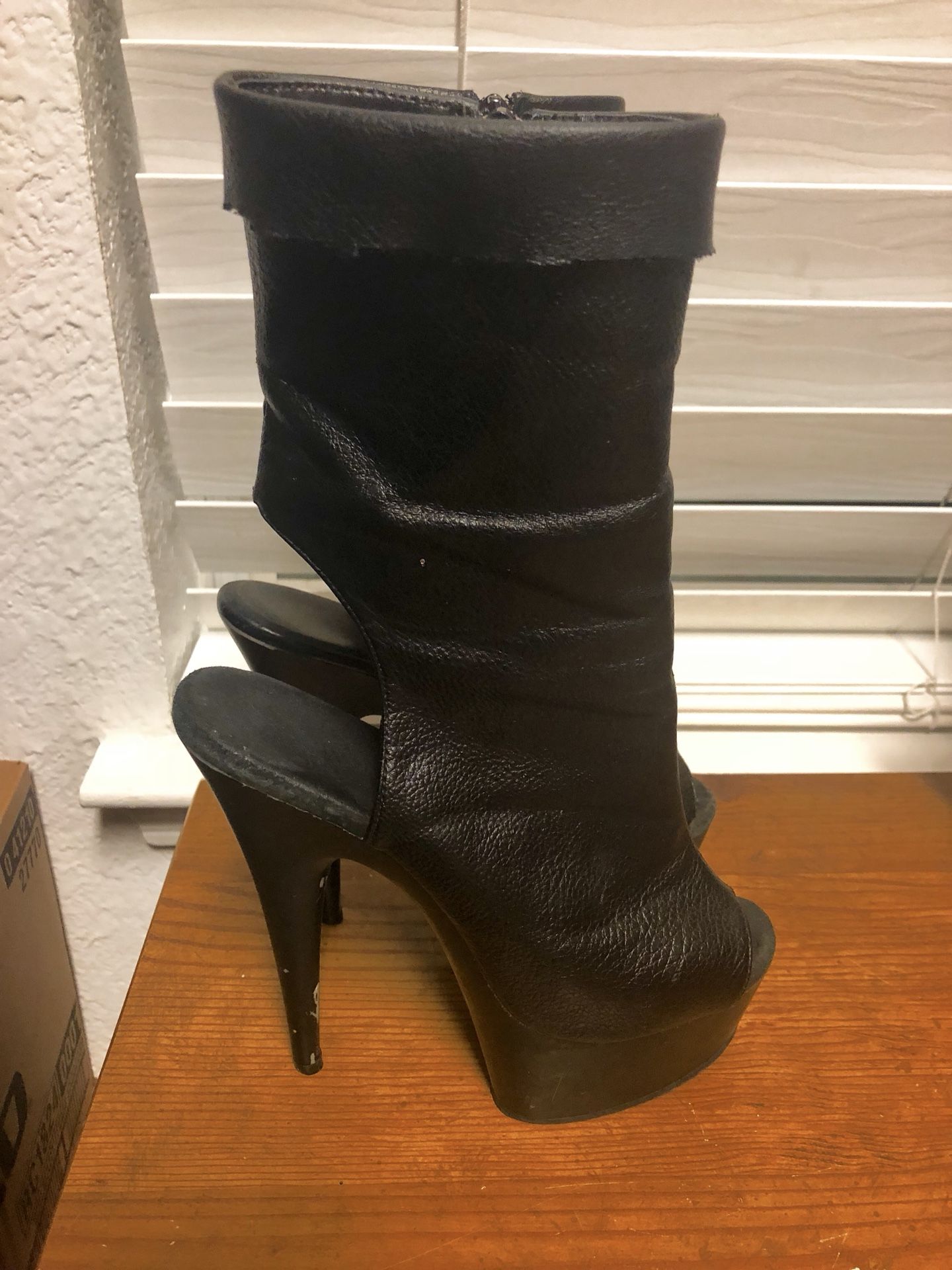 Pleasers 5 Inch Black Ankle Boots Size 5