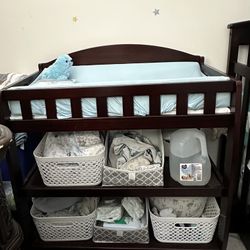 Wood Baby changing Table And Changing Mat