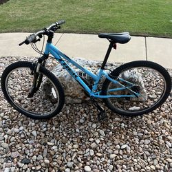 2021 Trek 820 XS Girls Bike