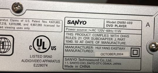 Sanyo DVD Video DWM400 Progressive Scan DVD Player