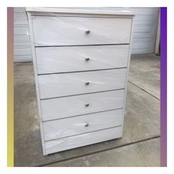 5 drawers dresser / Five drawers dresser