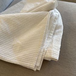 White Cloth Shower Curtain 