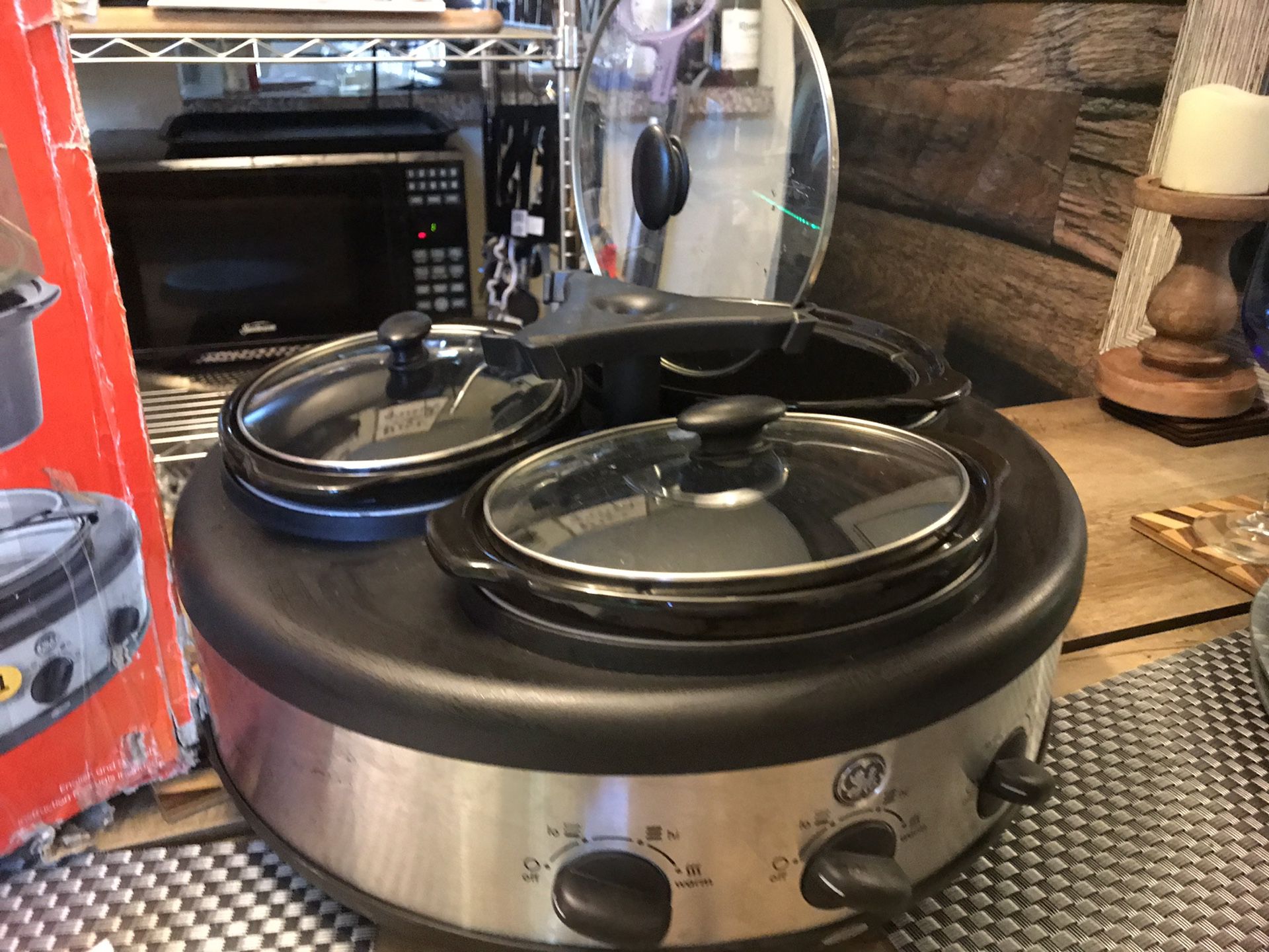 GE 3 pot crock pot/slow cooker