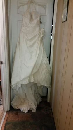 Exquisite ivory Wedding Dress sz. 12 NWT