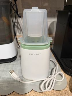 Momcozy