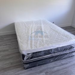 Queen mattress pillow top set with box spring (2pc - new) 