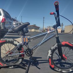 ELITE BMX KIDS BIKE 16 in