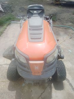 Husqvarna YTH 23v48 mower for sale