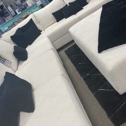 White Polar Customizable Sectional🤍