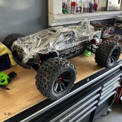 Arrma Kraton 8s 1/5 EXB Body& Wheels  Parts 