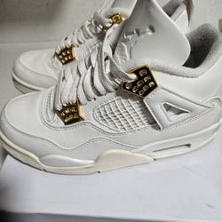 WMNS Air Jordan Retro 4 Size 5.5 $100 obo