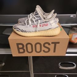 Yeezy 350 Zebra