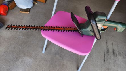 Hedge trimmer 22"