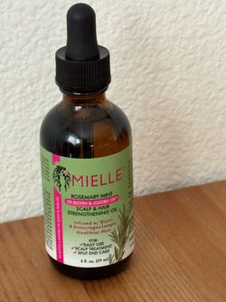 Mielle Rosemary Mint Scalp & Hair Strengthening Oil,.