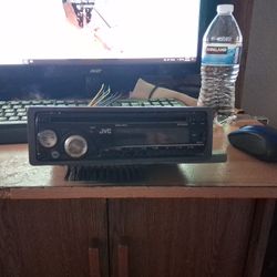 JVC/CD CAR STEREO WORKS GREAT NEW WIRE HARNESS