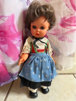 VINTAGE 1970s WILTEN TYROLEAN CHARACTER SOUVENIR DOLL SLEEPY EYES
