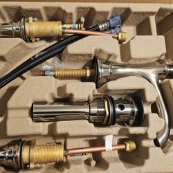 Signature Tub Faucet 