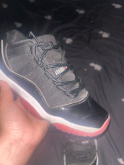 Size 7 air Jordan 11 Low Bred Sneakers