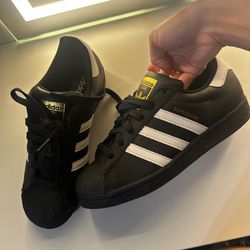 Black Adidas, size 7 Women, 5 Men
