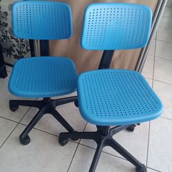 2 Adjustable Height Swivel Chairs