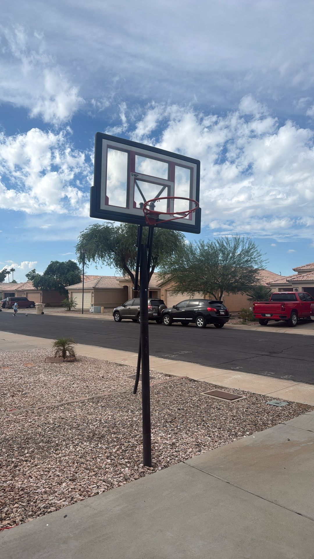 Basketball hoop