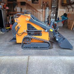 Mini Skidsteer 