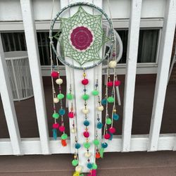 ⭐️⭐️ Stunning Colorful dream catcher ~ 3ft long 🌟🌟