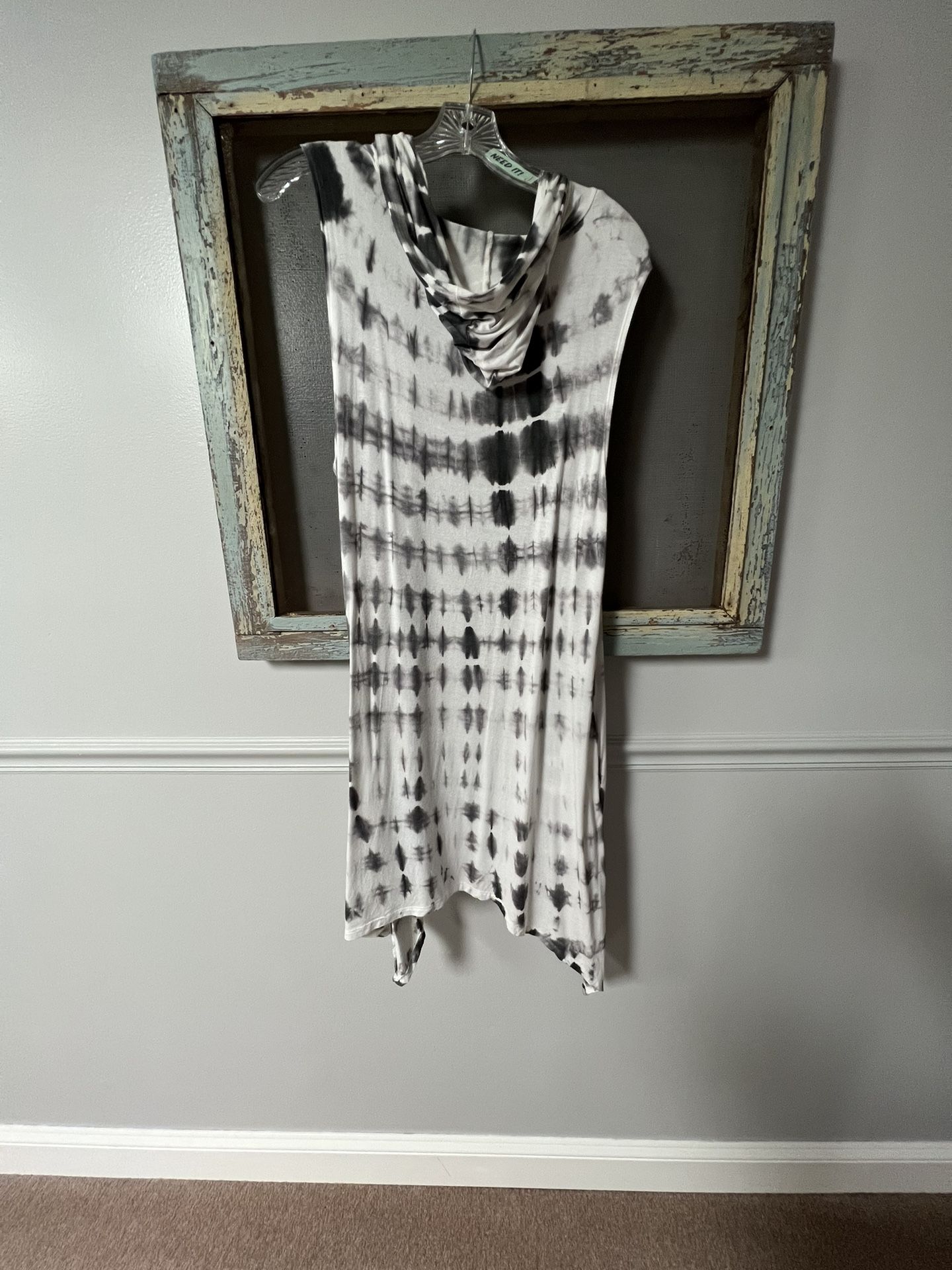 Hooded Uneven Hem Long Duster. Cardigan/with two slash pockets Saint Tropez West; Size XL.