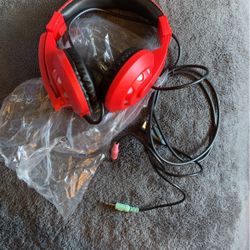 Computer Gaming With Mic Wired Red Headphones New
